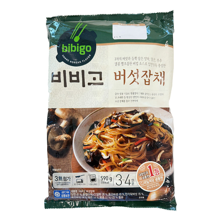必品阁韩式蘑菇什锦菜冷冻包装正面图，展示 590g 规格与丰富食材