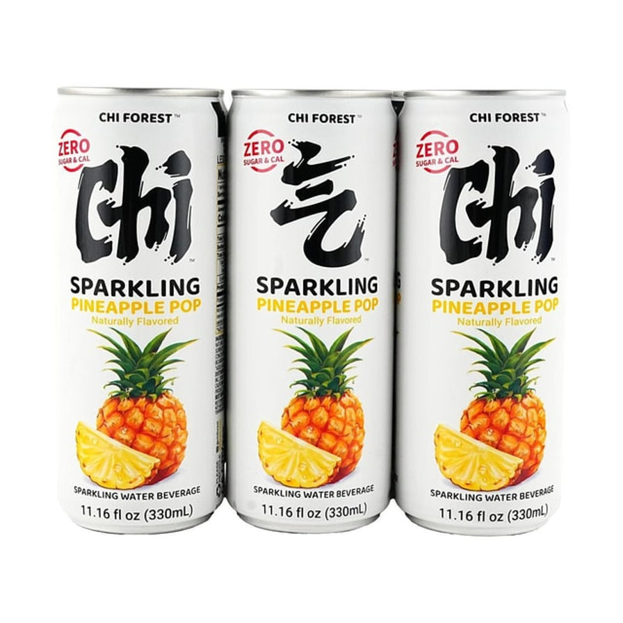 三罐并排展示的元气森林菠萝味气泡水，白色罐身印有菠萝图案和SPARKLING PINEAPPLE POP文字。