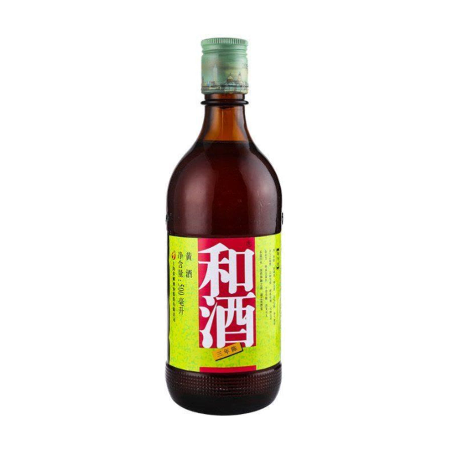 冠生园和酒三年陈500ml玻璃瓶装正面图，展示黄色标签上的红色和酒字样及三年陈标识。