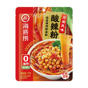海底捞川渝风味酸辣粉袋装正面图，红色包装展示成品碗装粉条、鹰嘴豆及辣椒，标注 0 油炸鲜湿粉。