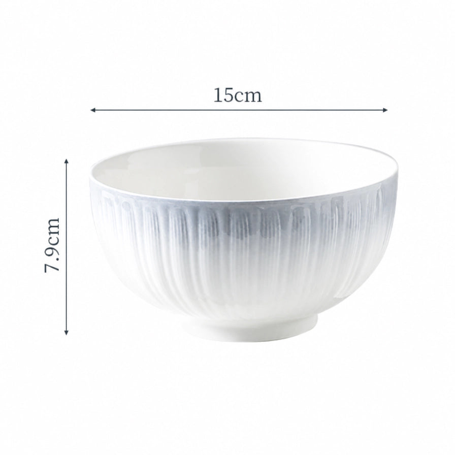 日本渐变蓝陶瓷面碗的尺寸标注图，显示直径为15cm，高度为7.9cm。
