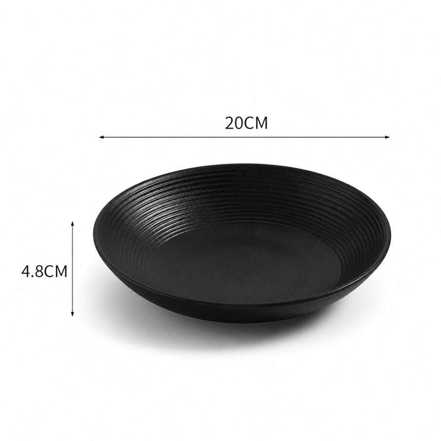 日式磨砂黑色汤盘的尺寸标注图，显示直径为20cm，高度为4.8cm。