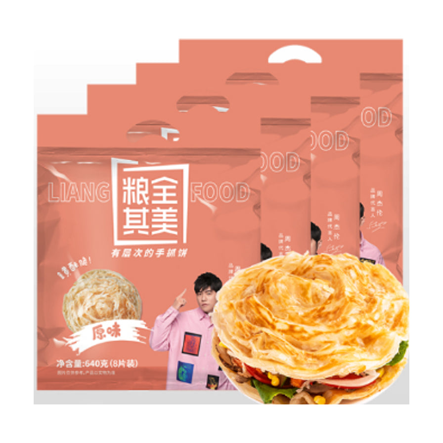 粮全其美原味手抓饼包装袋，背景为多袋重叠排列，前方展示一张煎至金黄酥脆、夹有蔬菜火腿的手抓饼成品。