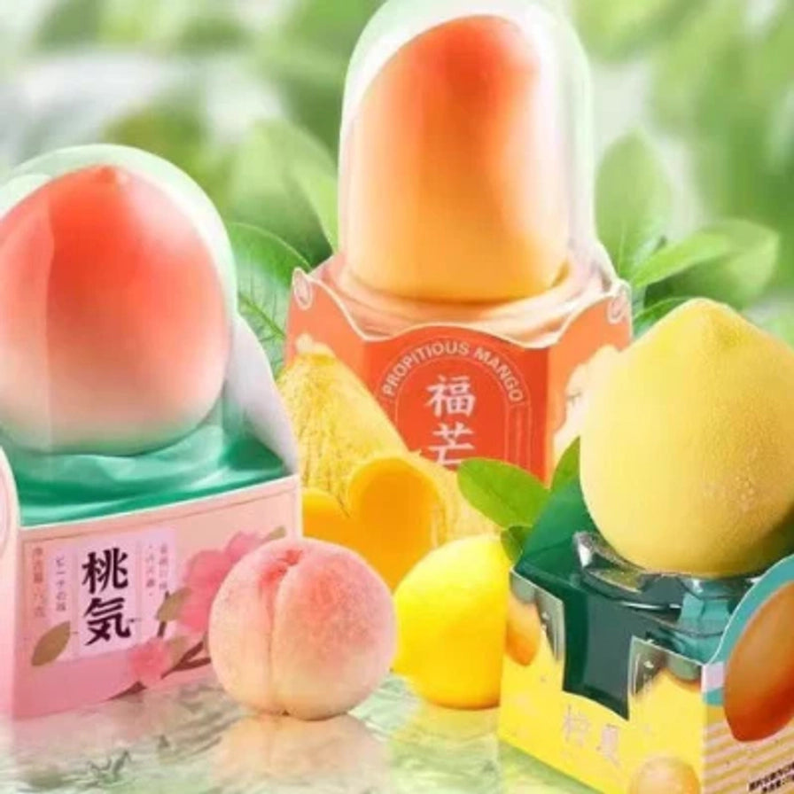 福满多3D仿真水果冰淇淋系列，包含桃子、芒果和柠檬三种口味的雪糕合集展示。