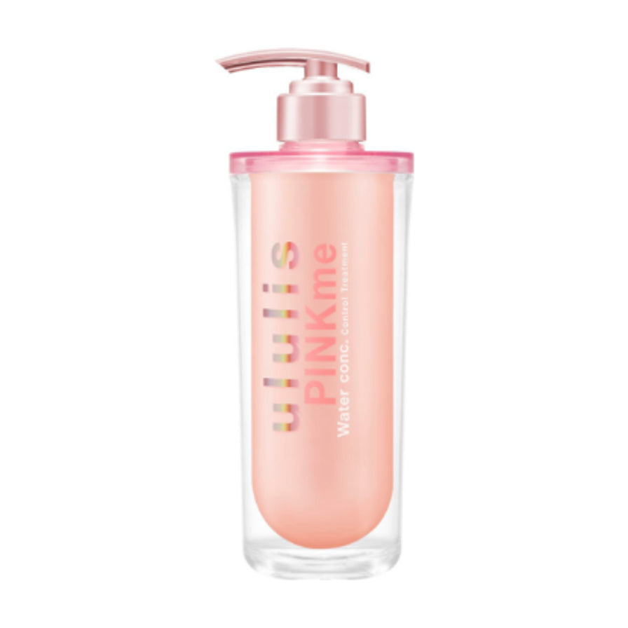 ULULIS PINKme 护发素正面特写，透明瓶身内装粉色液体，配有粉色泵头，白色背景。