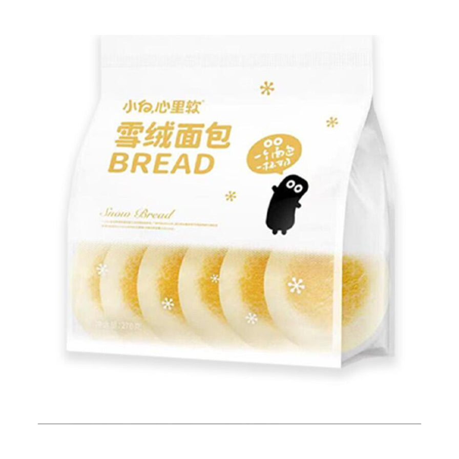 小白心里软雪绒面包6枚装，白色包装袋正面，印有雪绒面包、BREAD字样及可爱卡通形象，底部透明可见整齐排列的圆形面包。