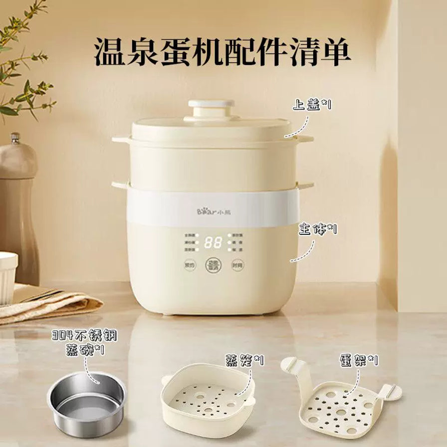 小熊温泉煮蛋器配件清单图，包含主机、上盖、304不锈钢蒸碗、蒸笼及蛋架。